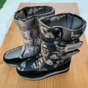 SAKURA SNOW BOOTS SZ 7